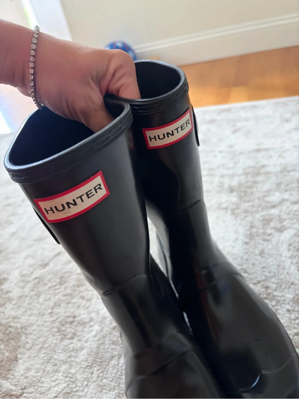 8 • Hunter Women's Black Short Waterproof Rain Boots with Side Buckle